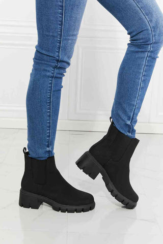 Lug Sole Chelsea Boots in Black -  - Trendsi - MOD&SOUL