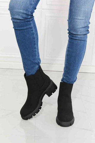 Lug Sole Chelsea Boots in Black -  - Trendsi - MOD&SOUL