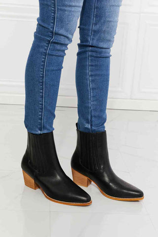 Stacked Heel Chelsea Boot in Black -  - Trendsi - MOD&SOUL
