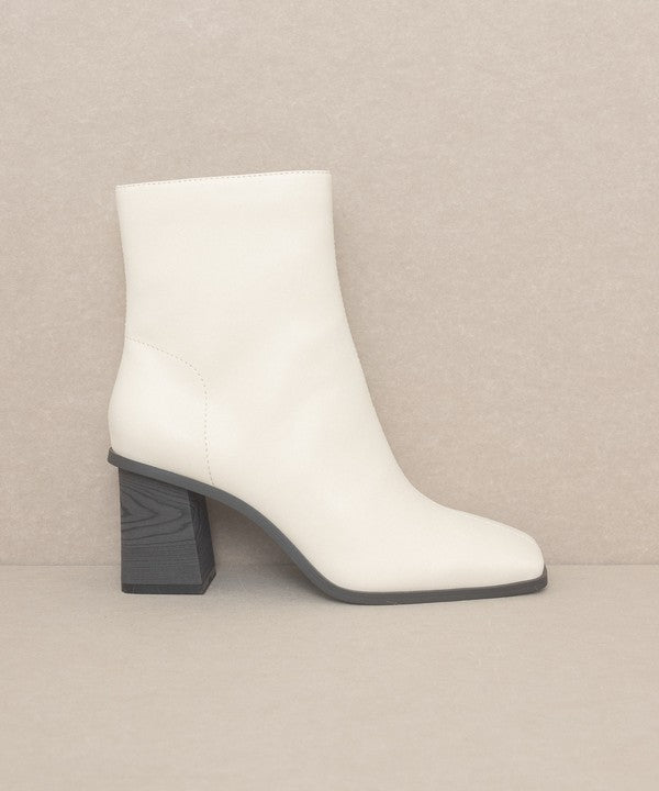 Cream Pu Point Toe Block Heeled Ankle Boots | PrettyLittleThing KSA